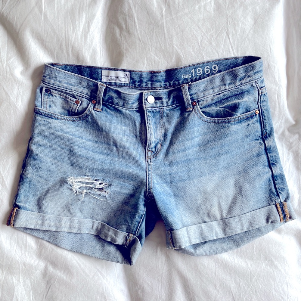Gap Sexy Boyfriend Jean Shorts Size 28, Gently Used